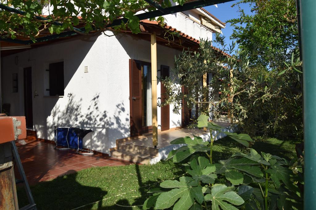Beautiful Home By The Sea PalaiónTsiflíkion Esterno foto